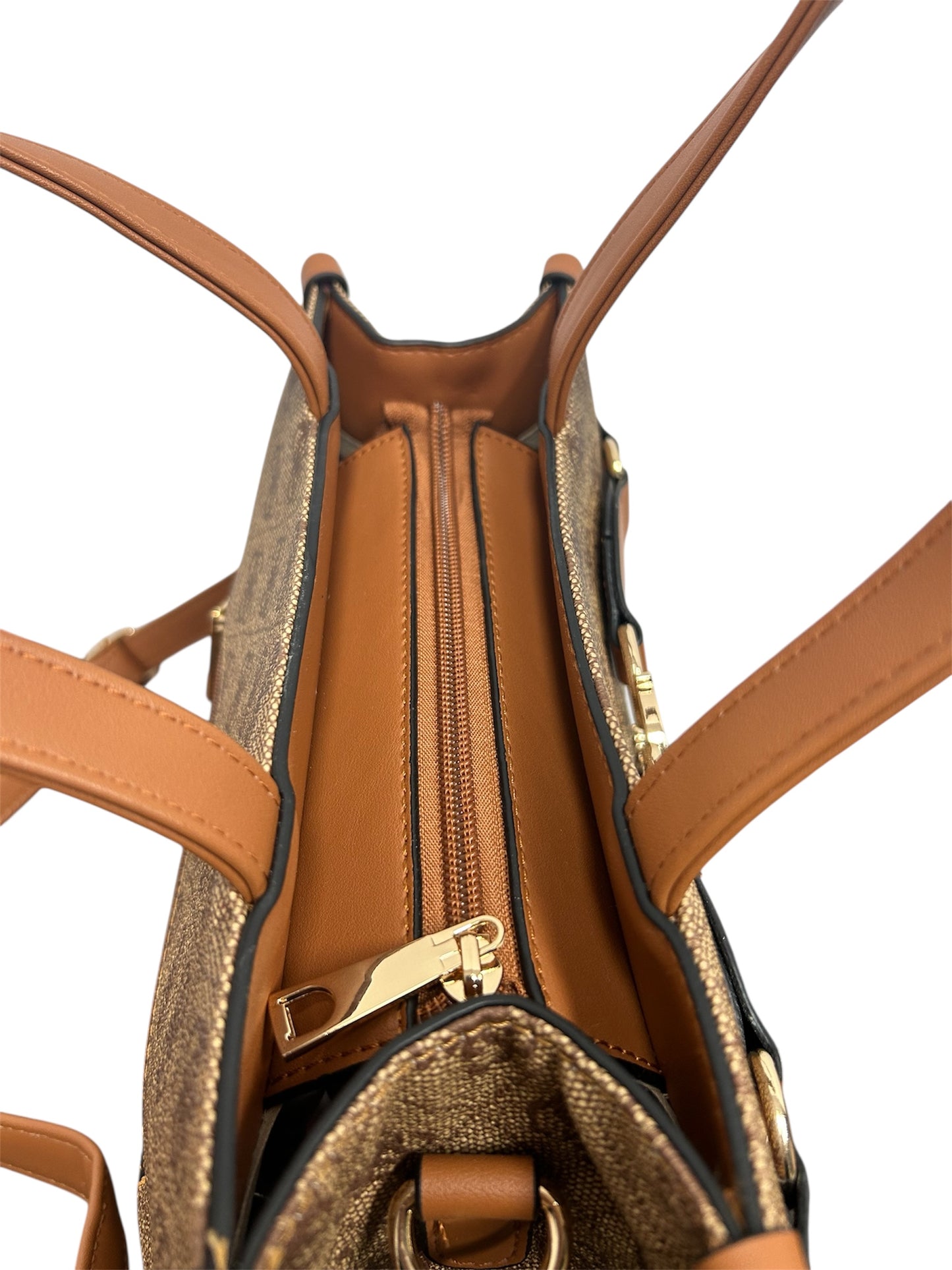 ΤΣΑΝΤΑ GUESS